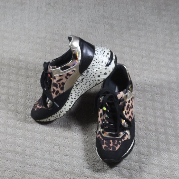 Steve MADDEN Size 6.5* Bena Cheetah Cliff Raised Sneakers (Tagged 8 runs small ) - Picture 1 of 9